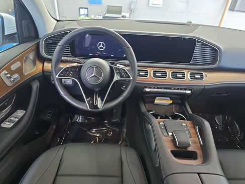 Certified 2025 Mercedes-Benz GLE 350 4MATIC image 18