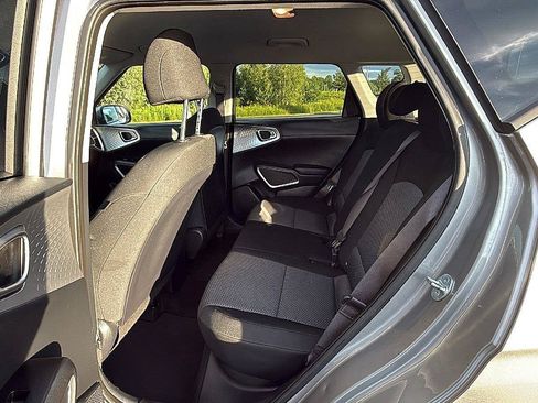 Used 2023 Kia Soul LX w/ Option Group 015 FWD image 20