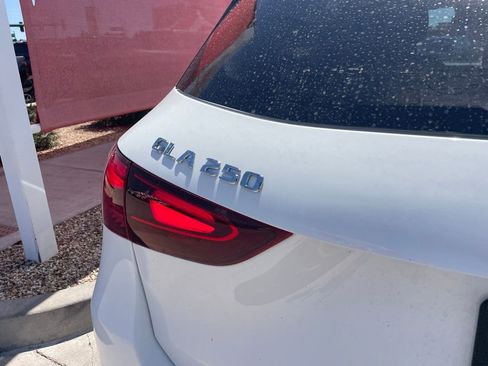 Used 2025 Mercedes-Benz GLA 250 4MATIC image 4