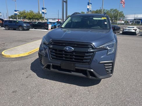 Used 2025 Subaru Ascent Onyx Edition w/ Onyx Package image 3
