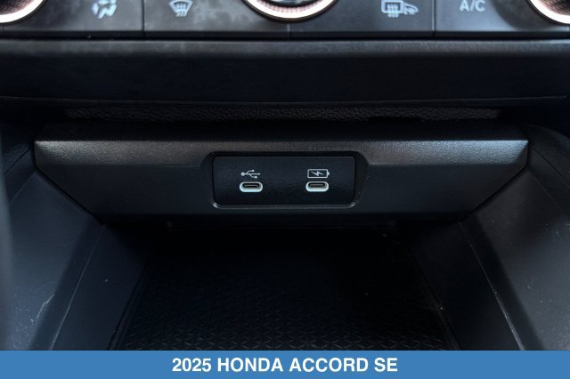 Certified 2025 Honda Accord SE image 30