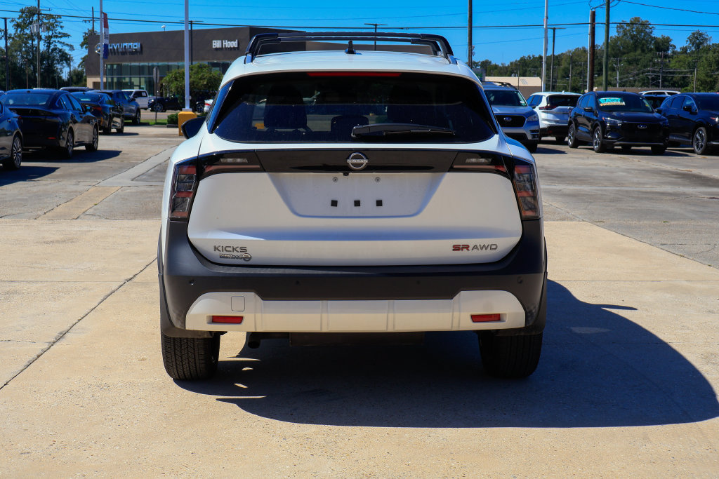 Certified 2026 Nissan Kicks SR w/ Cold Weather Package AWD/4WD image 19