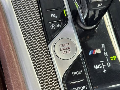 Used 2020 BMW X6 M50i image 22