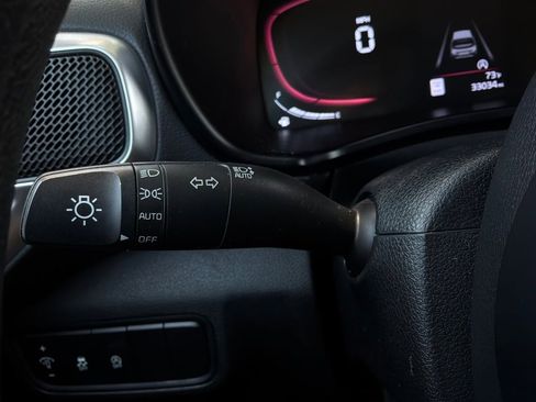 Used 2025 Kia Soul LX w/ LX Technology Package FWD image 33