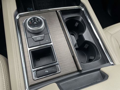 Used 2024 Ford Expedition Max Limited RWD image 31