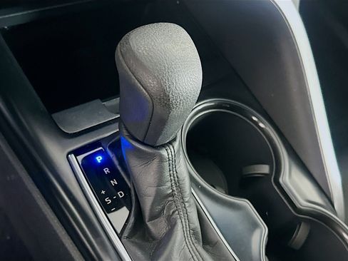 Used 2018 Toyota Camry LE FWD image 23