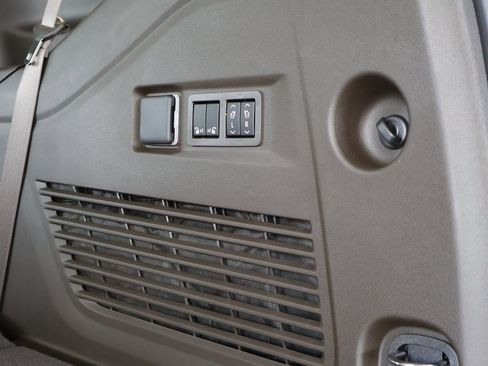 New 2026 GMC Yukon Elevation image 19