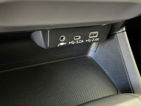 Certified 2024 Subaru Crosstrek 2.0i Premium AWD/4WD image 32