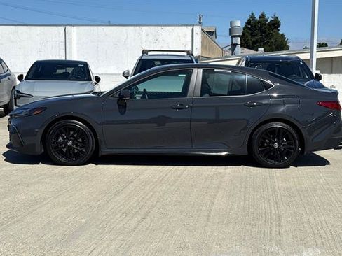 Used 2025 Toyota Camry SE w/ Convenience Package FWD image 6