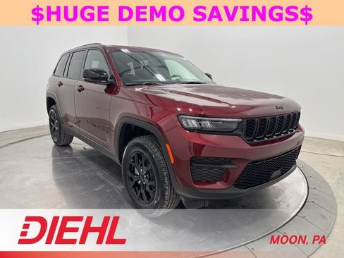 New 2025 Jeep Grand Cherokee Altitude AWD/4WD image 1