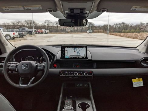 New 2025 Honda Pilot Touring image 20