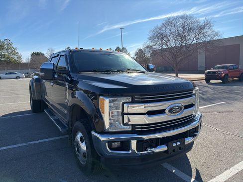 Used 2017 Ford F350 Lariat w/ Chrome Package AWD/4WD image 3
