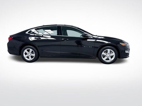 Used 2024 Chevrolet Malibu LT FWD image 2