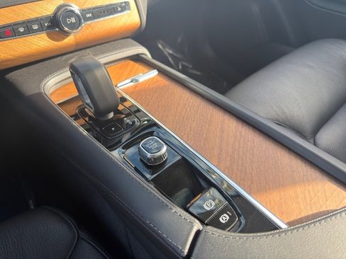 Used 2023 Volvo XC90 B6 Plus w/ Protection Package Premier image 27