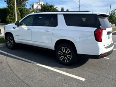 Used 2023 GMC Yukon XL AT4 w/ AT4 Premium Package AWD/4WD image 2