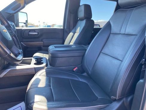 Used 2021 Chevrolet Silverado 2500 High Country AWD/4WD image 17