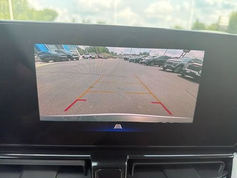 Used 2025 Chevrolet TrailBlazer LT AWD/4WD image 24