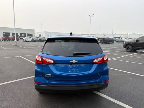 Used 2019 Chevrolet Equinox LS w/ LS Convenience Package FWD image 5