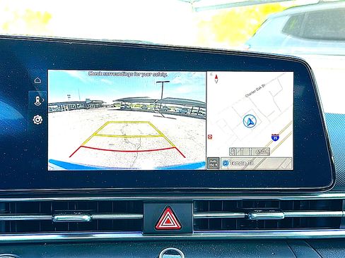 Used 2024 Hyundai Elantra SEL FWD image 32