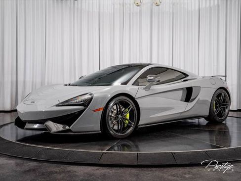 Used 2017 McLaren 570S RWD image 8