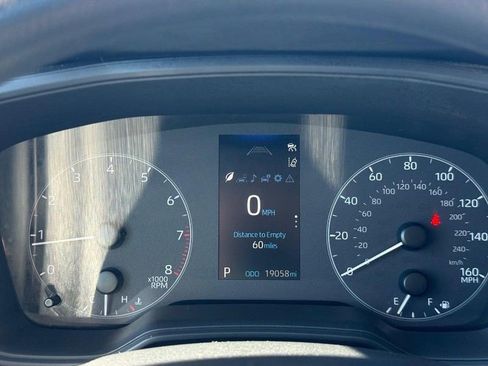 Used 2024 Toyota Corolla LE w/ LE Convenience Package FWD image 22