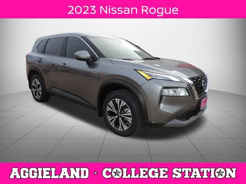 Used 2023 Nissan Rogue SV image 1