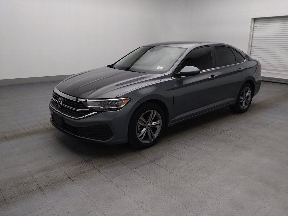 Used 2024 Volkswagen Jetta SE FWD image 2