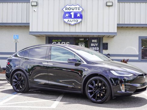 Used 2017 Tesla Model X 90D AWD/4WD image 3