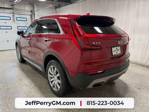 Used 2022 Cadillac XT4 Premium Luxury w/ Enhanced Visibility Package FWD image 5