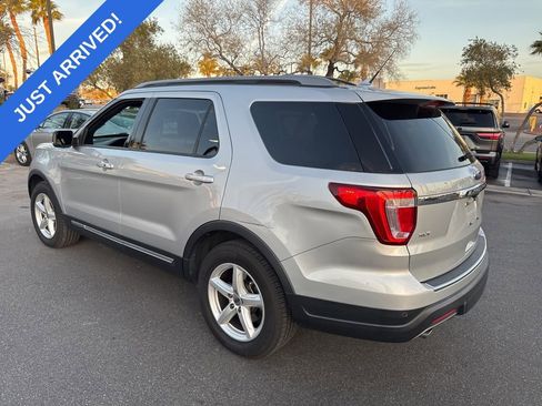 Used 2018 Ford Explorer XLT w/ Equipment Group 201A image 4
