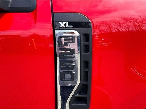 Used 2024 Ford F250 XL w/ XL Off-Road Package image 8