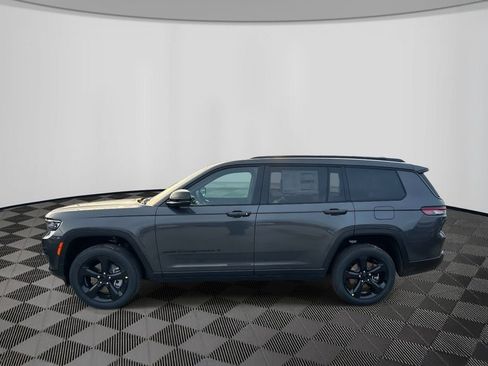 New 2025 Jeep Grand Cherokee L Altitude AWD/4WD image 2