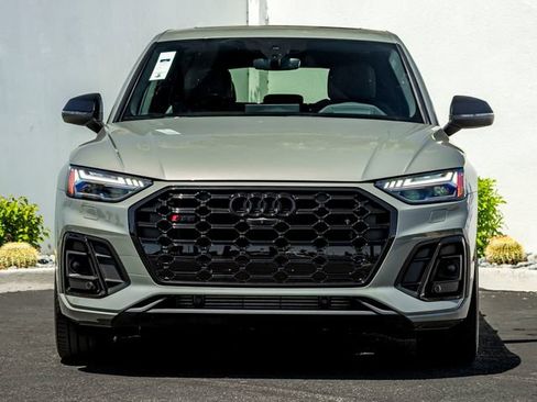 Used 2023 Audi SQ5 Prestige w/ Prestige Package AWD/4WD image 3