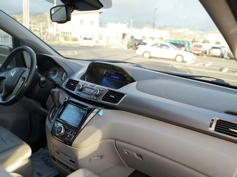 Used 2015 Honda Odyssey Touring image 27