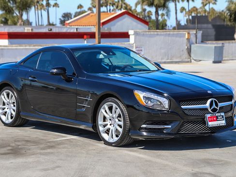 Used 2013 Mercedes-Benz SL 550 image 4