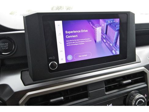 Used 2025 Toyota Tacoma TRD Sport image 19