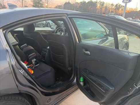 Used 2018 Dodge Charger SXT Plus image 26