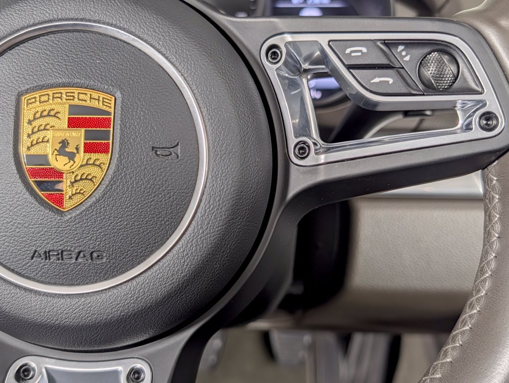 Used 2021 Porsche 718 Boxster RWD image 31