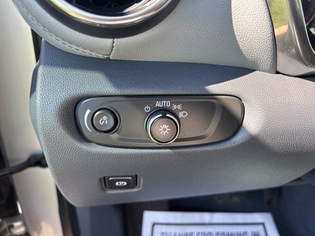 Used 2020 Chevrolet Blazer LT FWD image 19