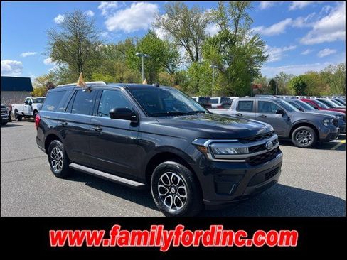 Certified 2024 Ford Expedition XLT AWD/4WD image 1