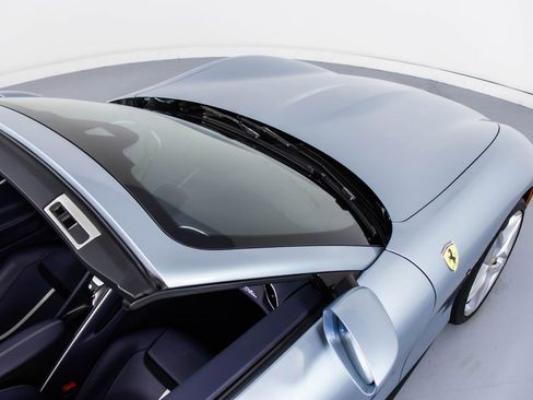 Certified 2025 Ferrari Roma Spider RWD image 18