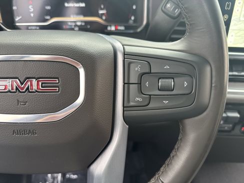 Used 2025 GMC Sierra 1500 SLT image 25