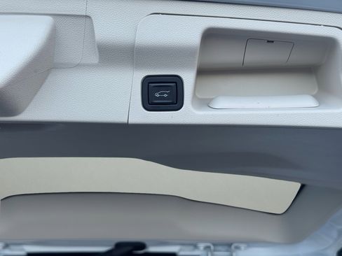 Used 2023 GMC Acadia Denali w/ Denali Ultimate Package image 25