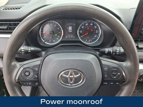 Used 2019 Toyota RAV4 XLE AWD/4WD image 4