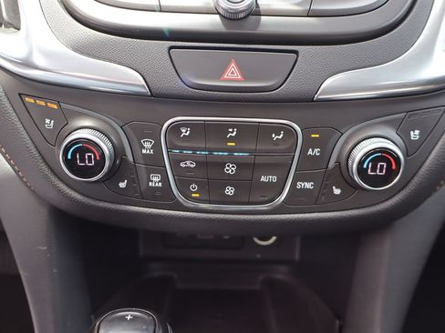 Used 2019 Chevrolet Equinox Premier AWD/4WD image 11