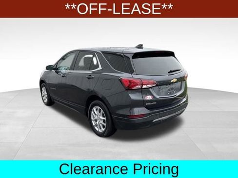 Used 2022 Chevrolet Equinox LT w/ Driver Convenience Package image 5