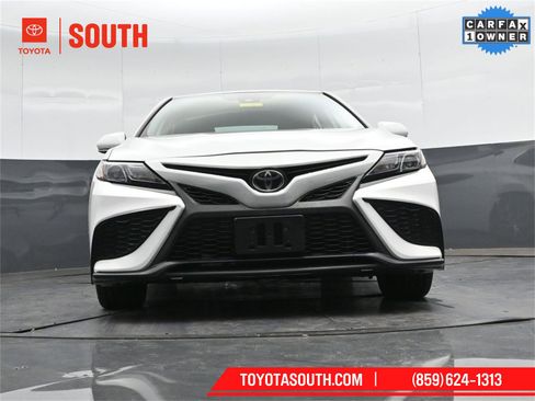 Used 2024 Toyota Camry SE image 42