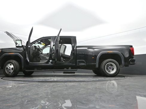 Used 2023 GMC Sierra 3500 Denali w/ Denali Ultimate Package image 57