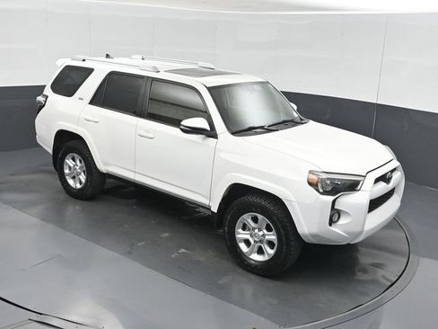 Used 2018 Toyota 4Runner SR5 Premium AWD/4WD image 37
