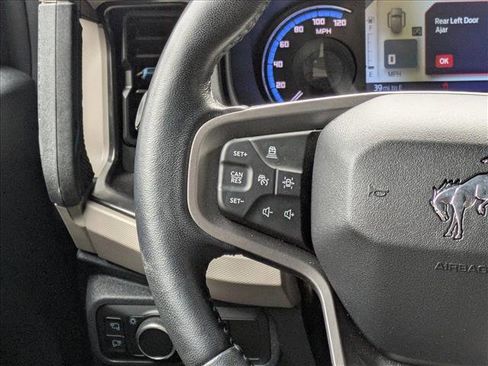 Used 2022 Ford Bronco Wildtrak image 23